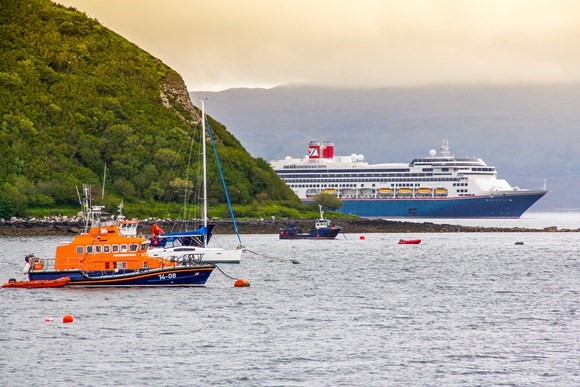 Fred Olsen Cruise Lines donates £50,000 to the RNLI